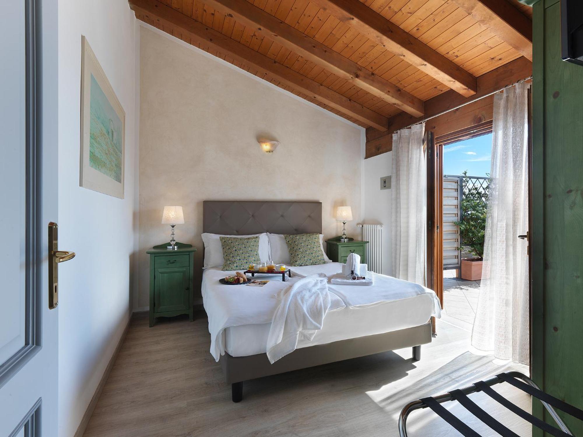 Hotel Residence Panorama La Forca, Gtsgroup Tignale Exterior foto